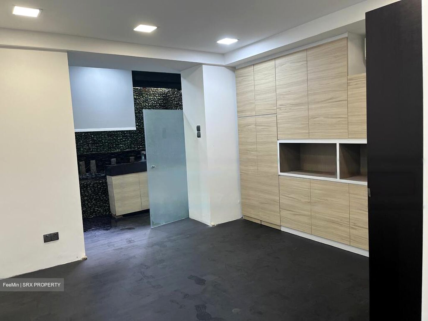 Orchard Road (D9), Terrace #486295941